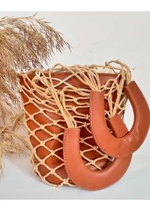 Karamellbarna kézitáska