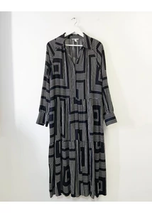 Fekete-fehér mintás ruha