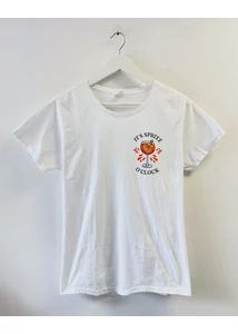 Fehér póló nyomattal