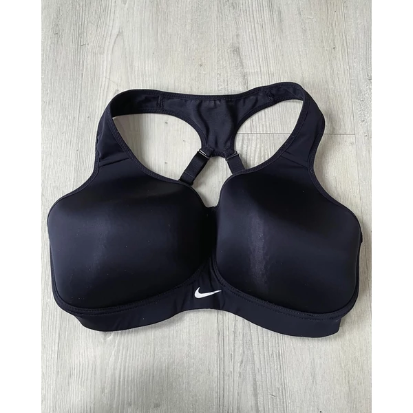 Nike sport melltartó