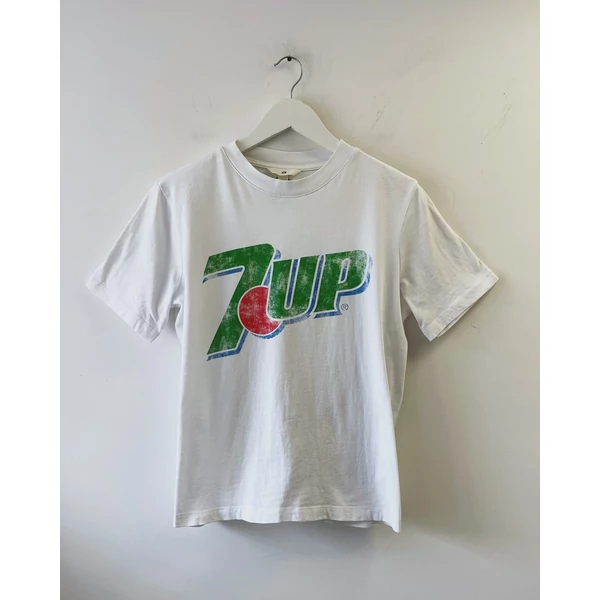 H&M 7 Up póló