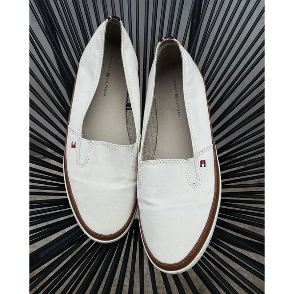Tommy Hilfiger vászoncipő