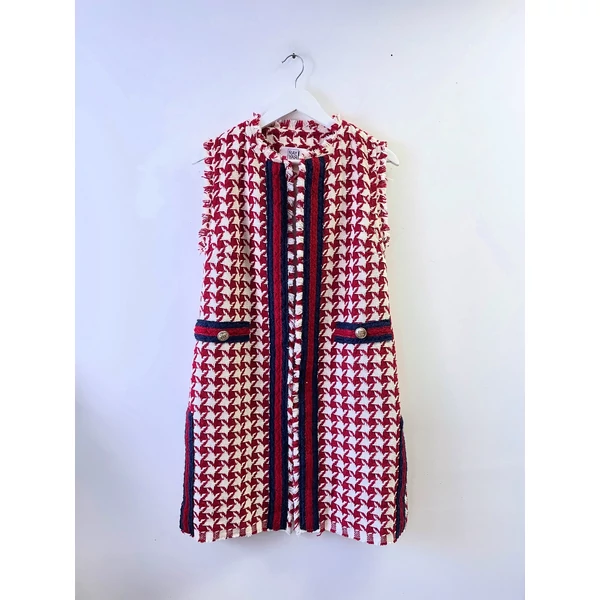 Tyúklábmintás mellény