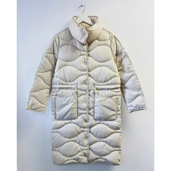 Reserved steppelt kabát