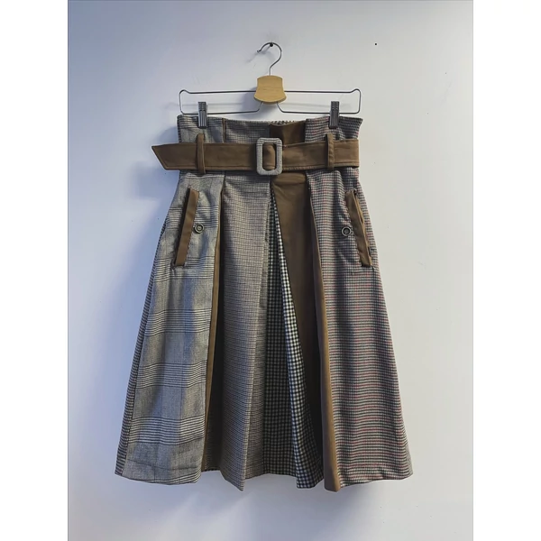 Background kockás szoknya