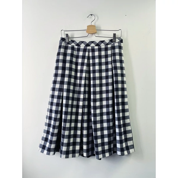 Kockás szoknya