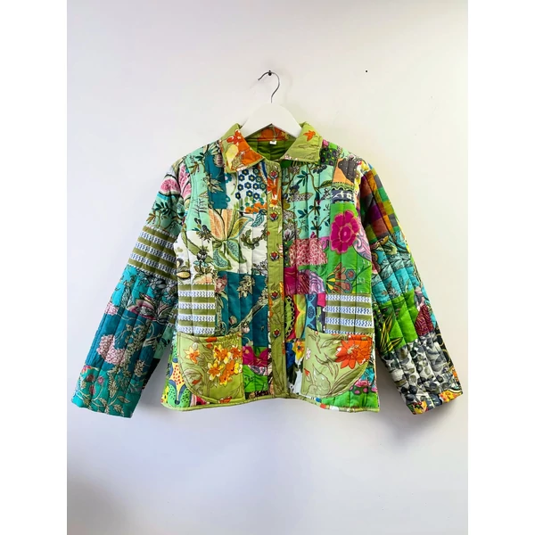 Színes steppelt dzseki