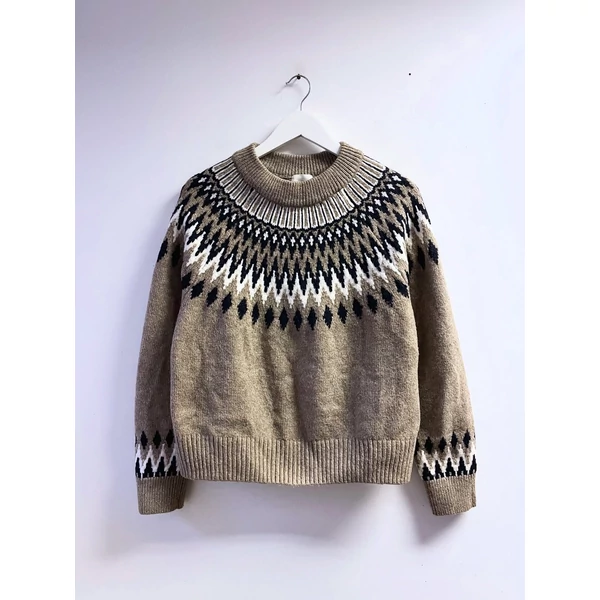 Jacquard mintás kötött pulóver