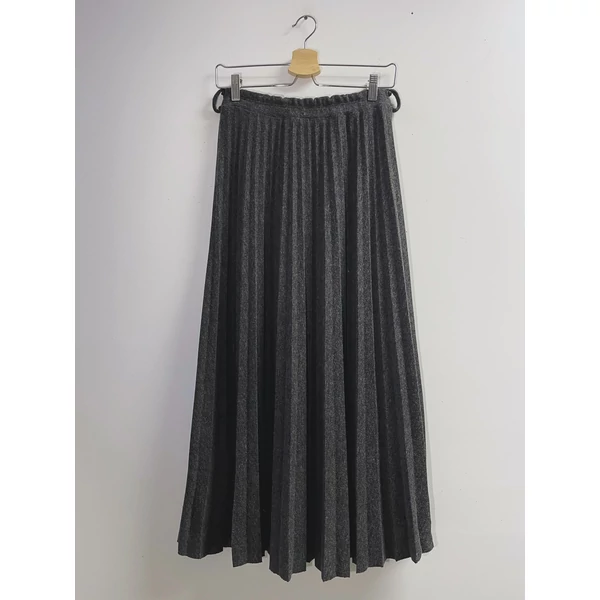 Szürke rakott szoknya