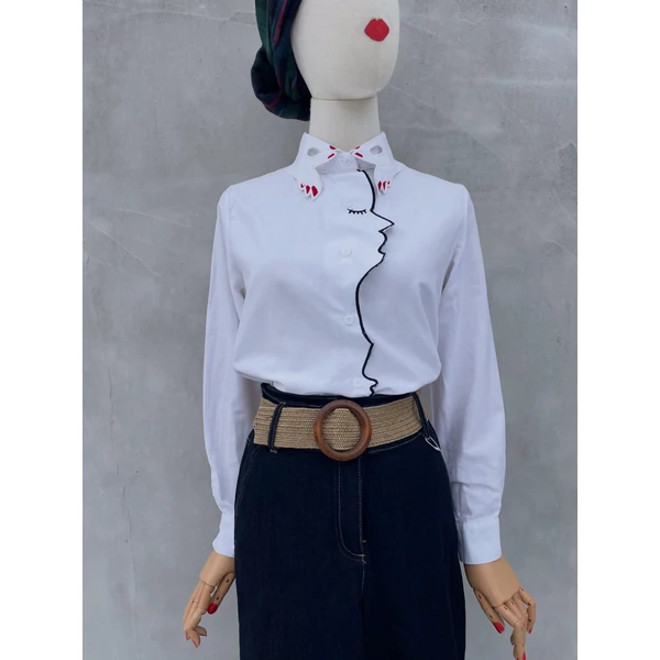 Fehér ing különleges részletekkel