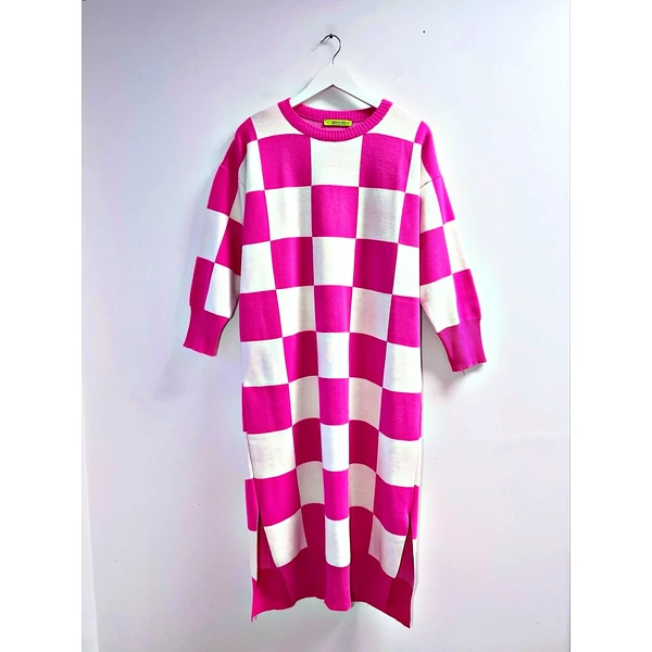 Kockás kötött ruha